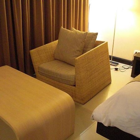 Swutel Hotel Bangkok Luaran gambar