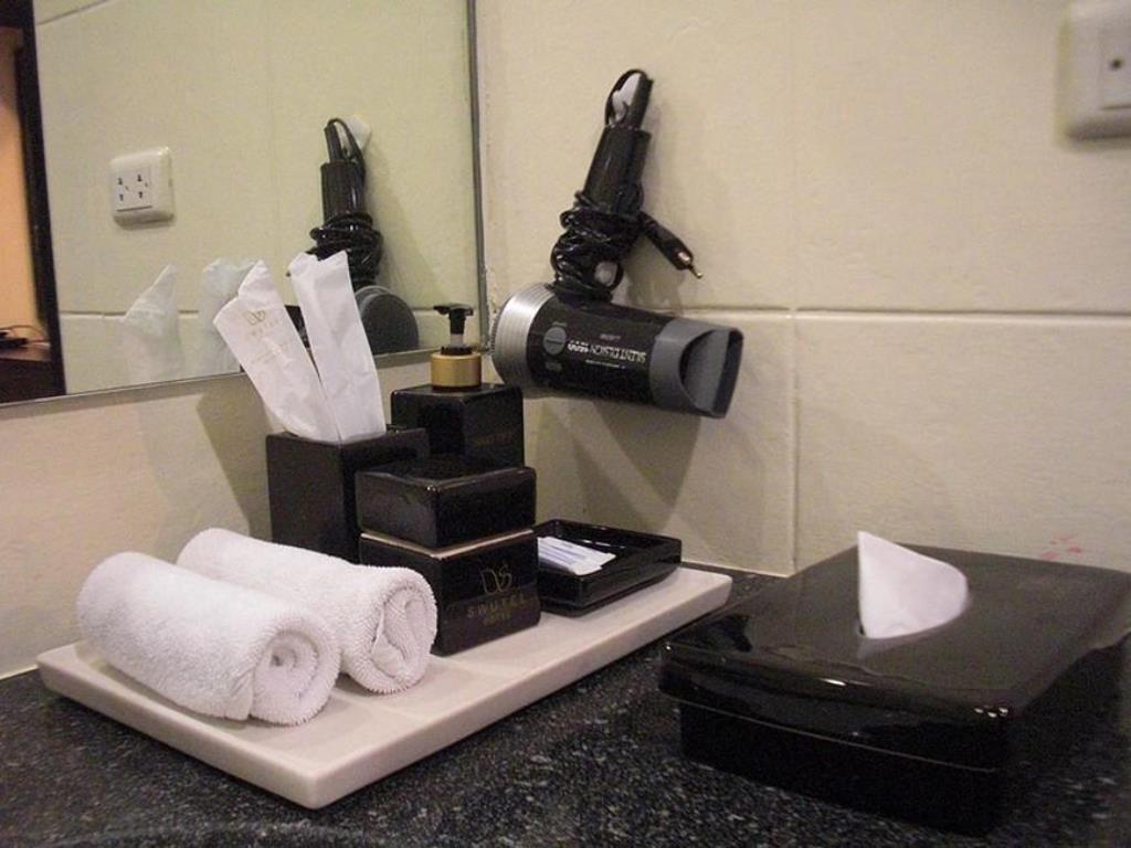 Swutel Hotel Bangkok Luaran gambar