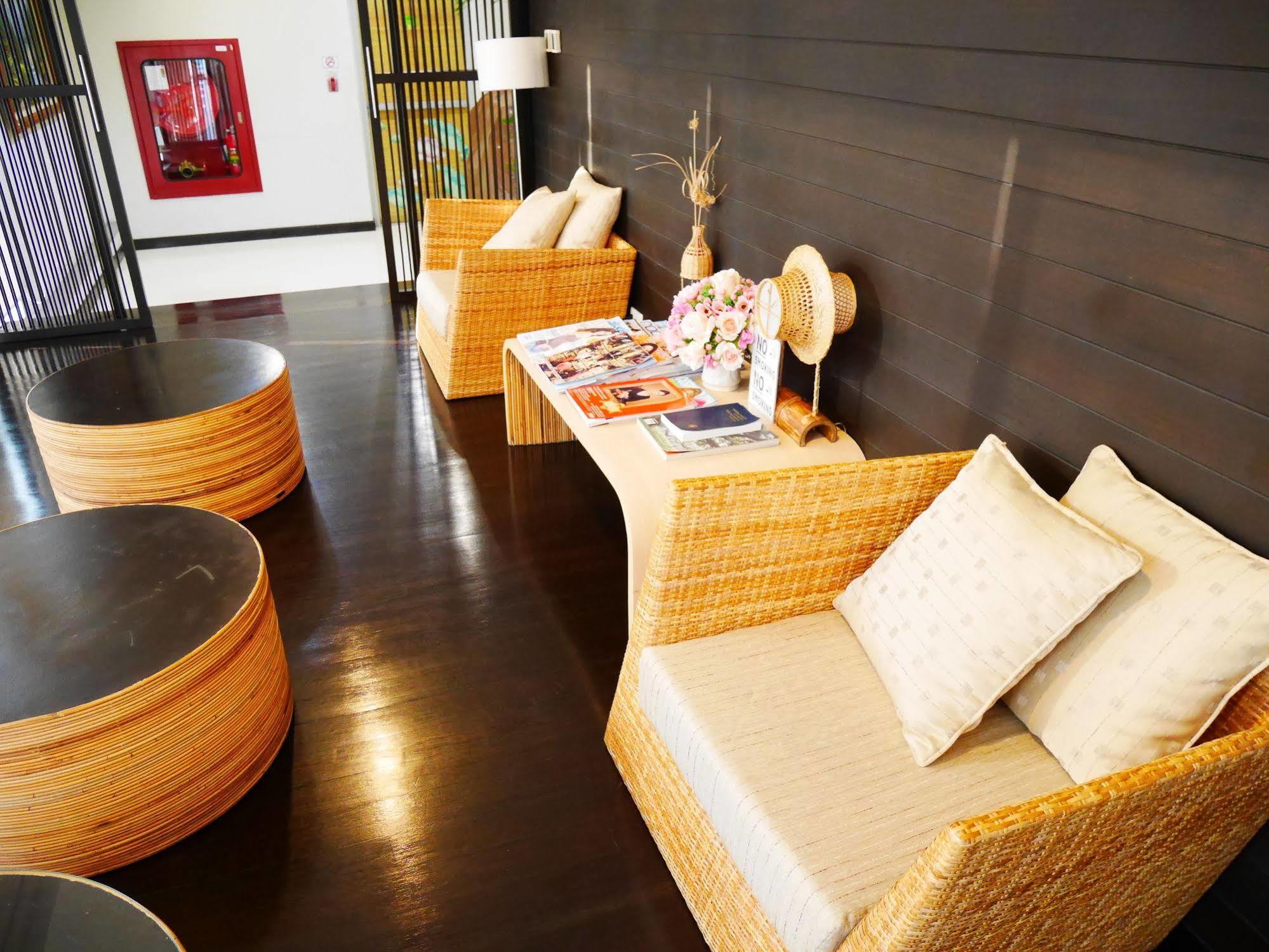 Swutel Hotel Bangkok Luaran gambar